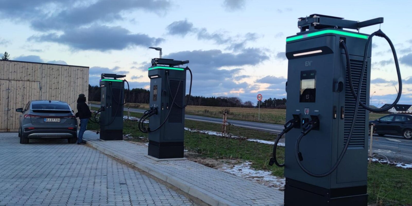 Electric vehicle charging at an EN Plus station